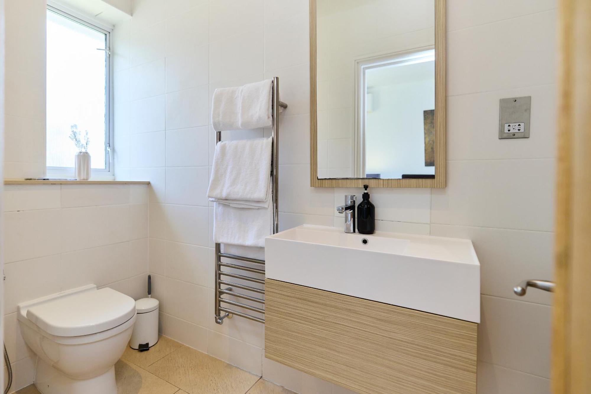 לונדון The Porchester Gardens - Modern & Bright 4Bdr With Garden And Parking מראה חיצוני תמונה